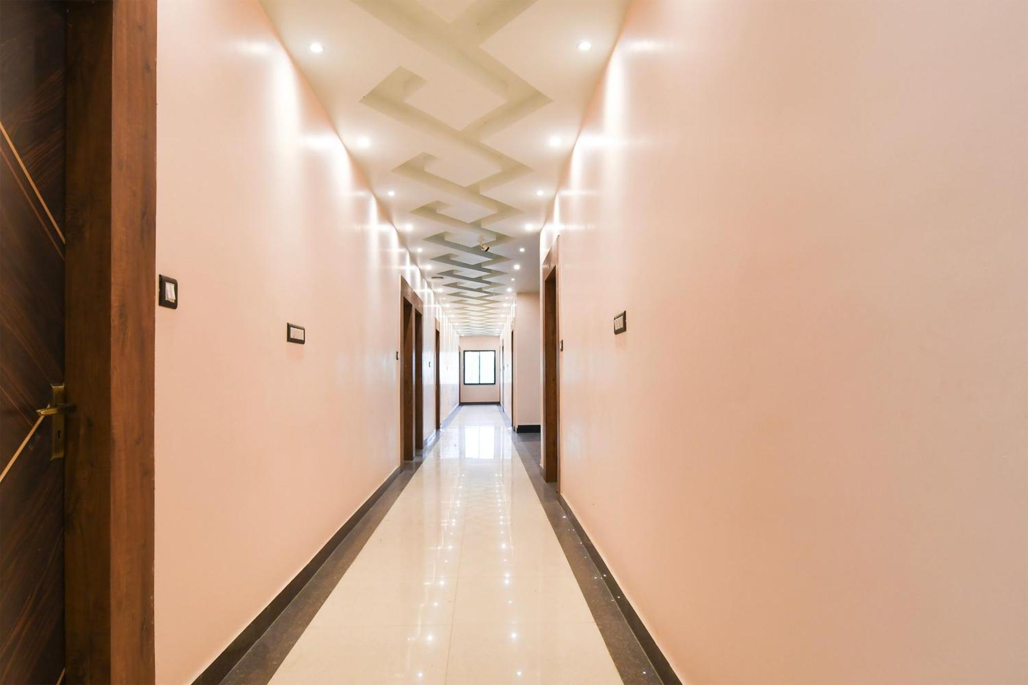Hotel O Nilmadhab International Tarapith Exteriér fotografie