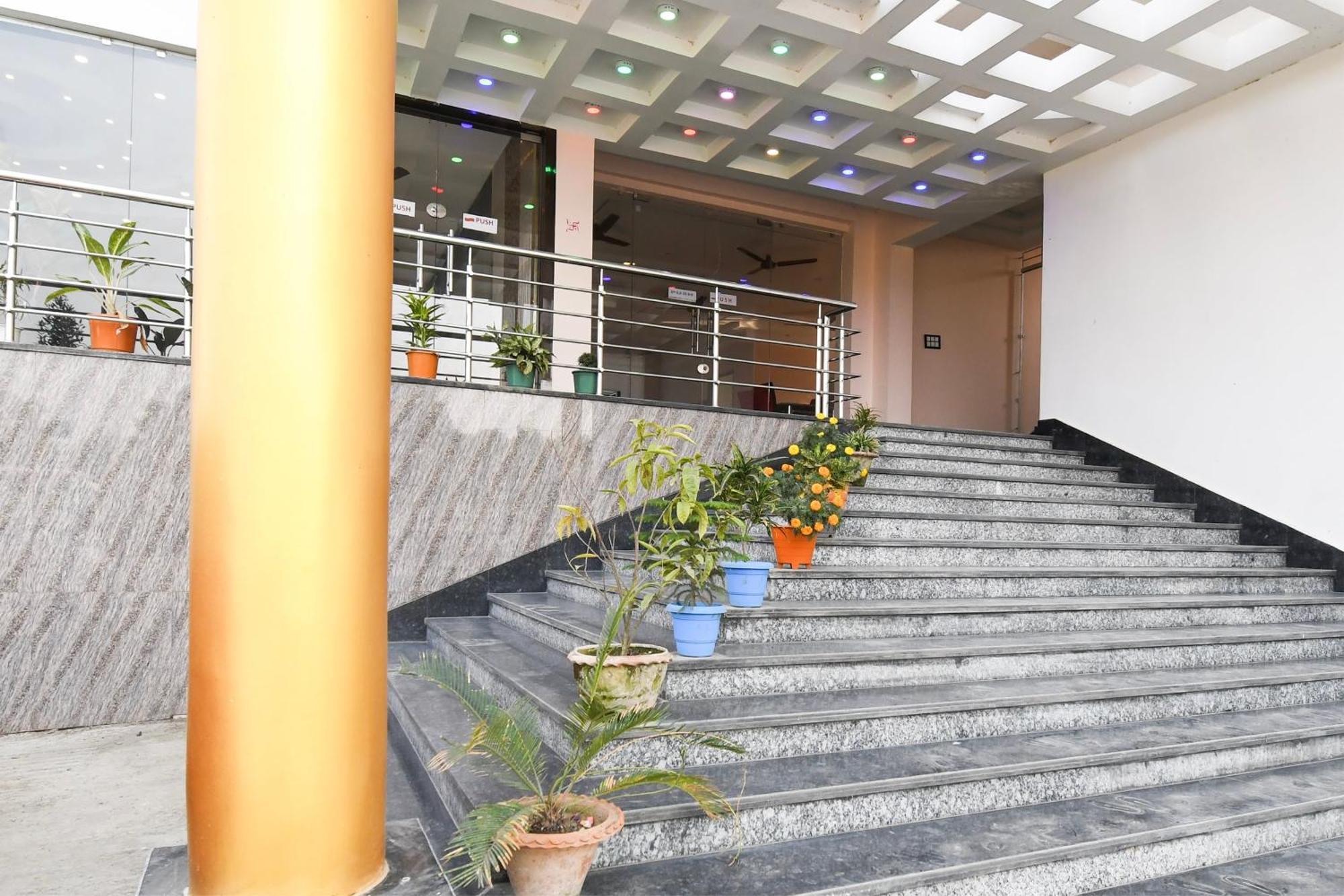 Hotel O Nilmadhab International Tarapith Exteriér fotografie
